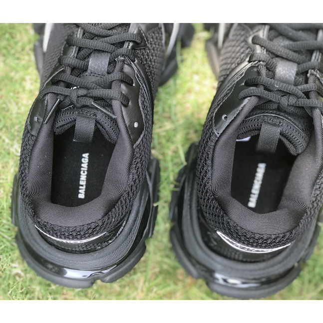 Balenciaga Phantom Trainer Low-Top Sneaker Black/White  - DopestKickz