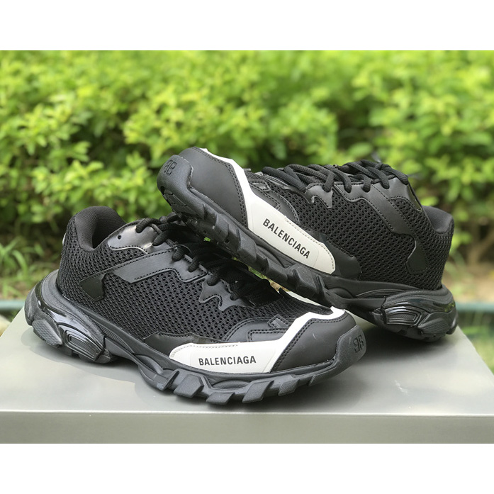 Balenciaga Phantom Trainer Low-Top Sneaker Black/White  - DopestKickz