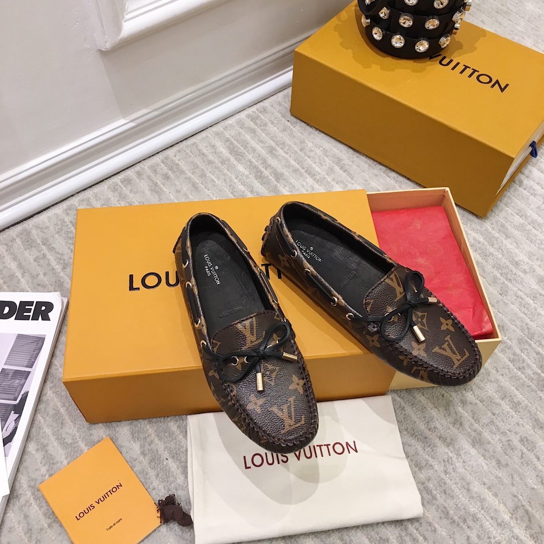 Louis Vuitton Gloria Loafer    1A3V37 - DopestKickz