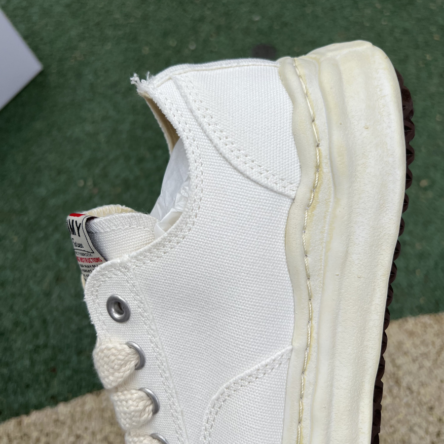 Maison Mihara Yasuhiro Wayne Original Sole Leather Low Sneaker - DopestKickz