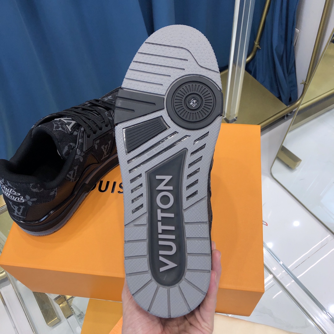 Louis Vuitton LV Trainer Sneaker    1A9IPP - DopestKickz