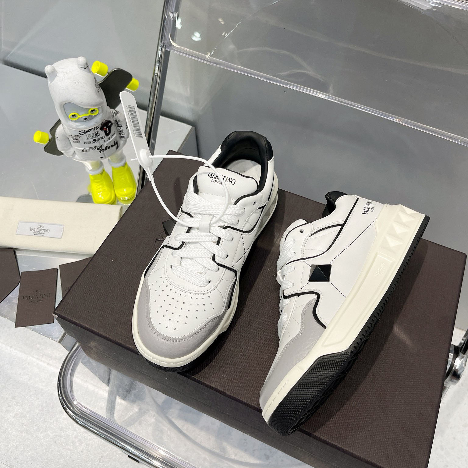 Valenti One Stud Low-Top Calfskin Sneaker - DopestKickz