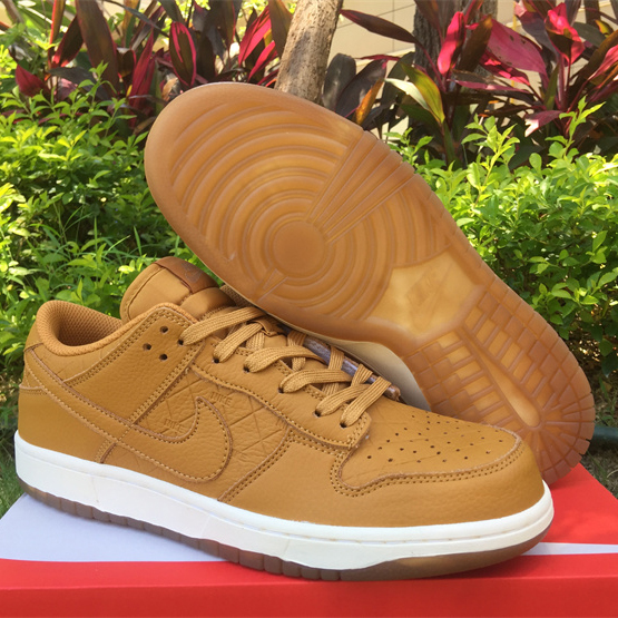 Nike SB Zoom Dunk Low Sneaker  DX3374-700 - DopestKickz
