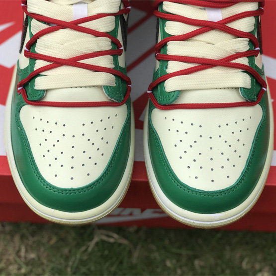Nike Dunk  Low Sneaker    DH0952-100 - DopestKickz