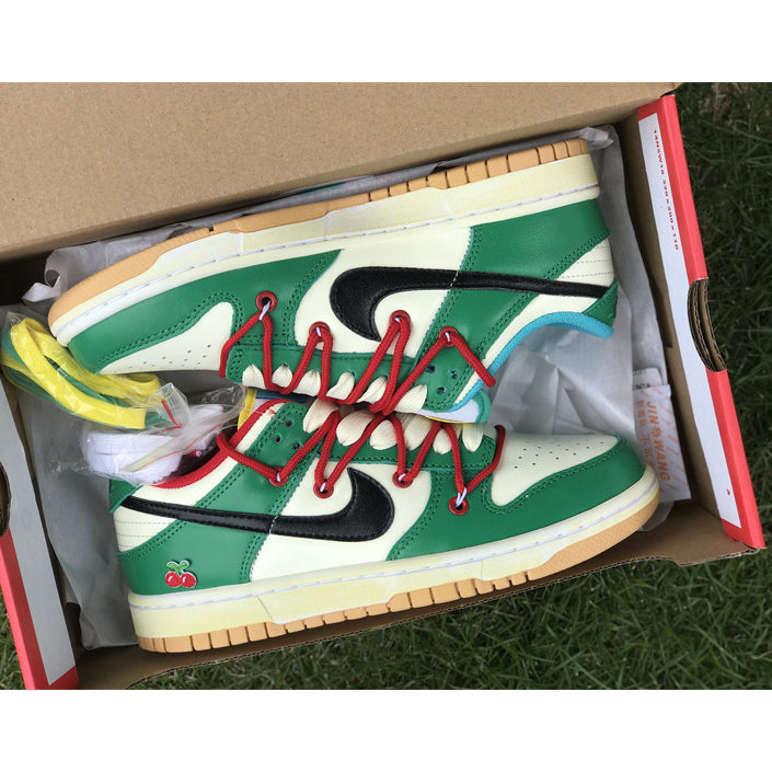Nike Dunk  Low Sneaker    DH0952-100 - DopestKickz