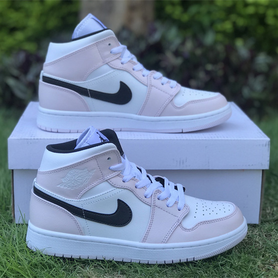 Air Jordan 1 Mid  Sneaker      BQ6472-500 - DopestKickz