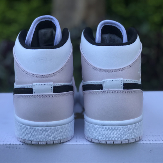 Air Jordan 1 Mid  Sneaker      BQ6472-500 - DopestKickz
