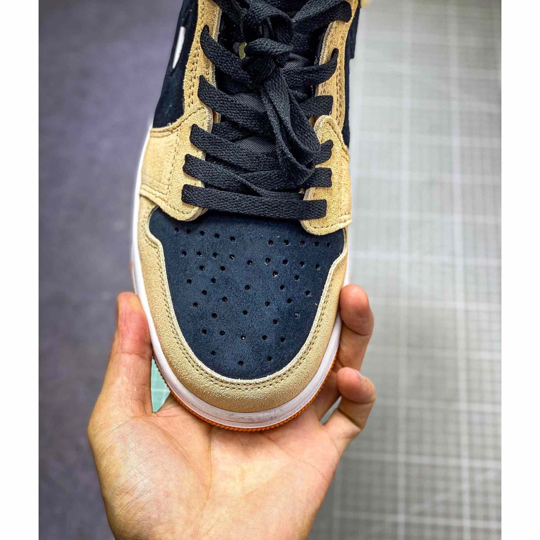 Air Jordan 1 Zoom CMFT AJ1  Sneaker    CT0978-200 - DopestKickz