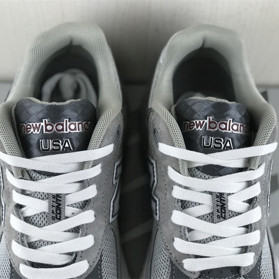 New Balance 990 V3 Sneakers          - DopestKickz