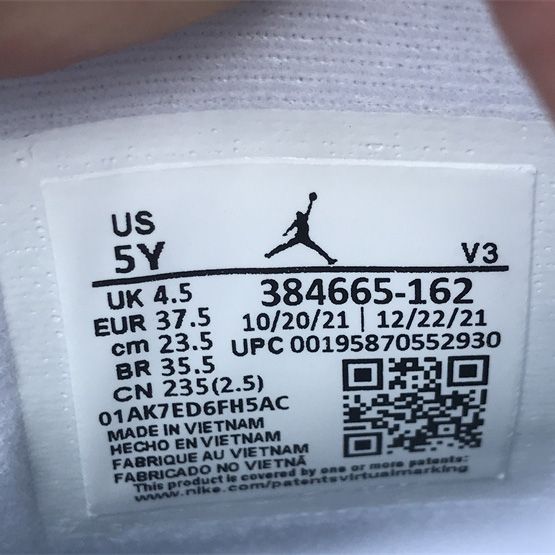 Air Jordan 6 “Red Oreo”GS Sneaker      384665-162  - DopestKickz