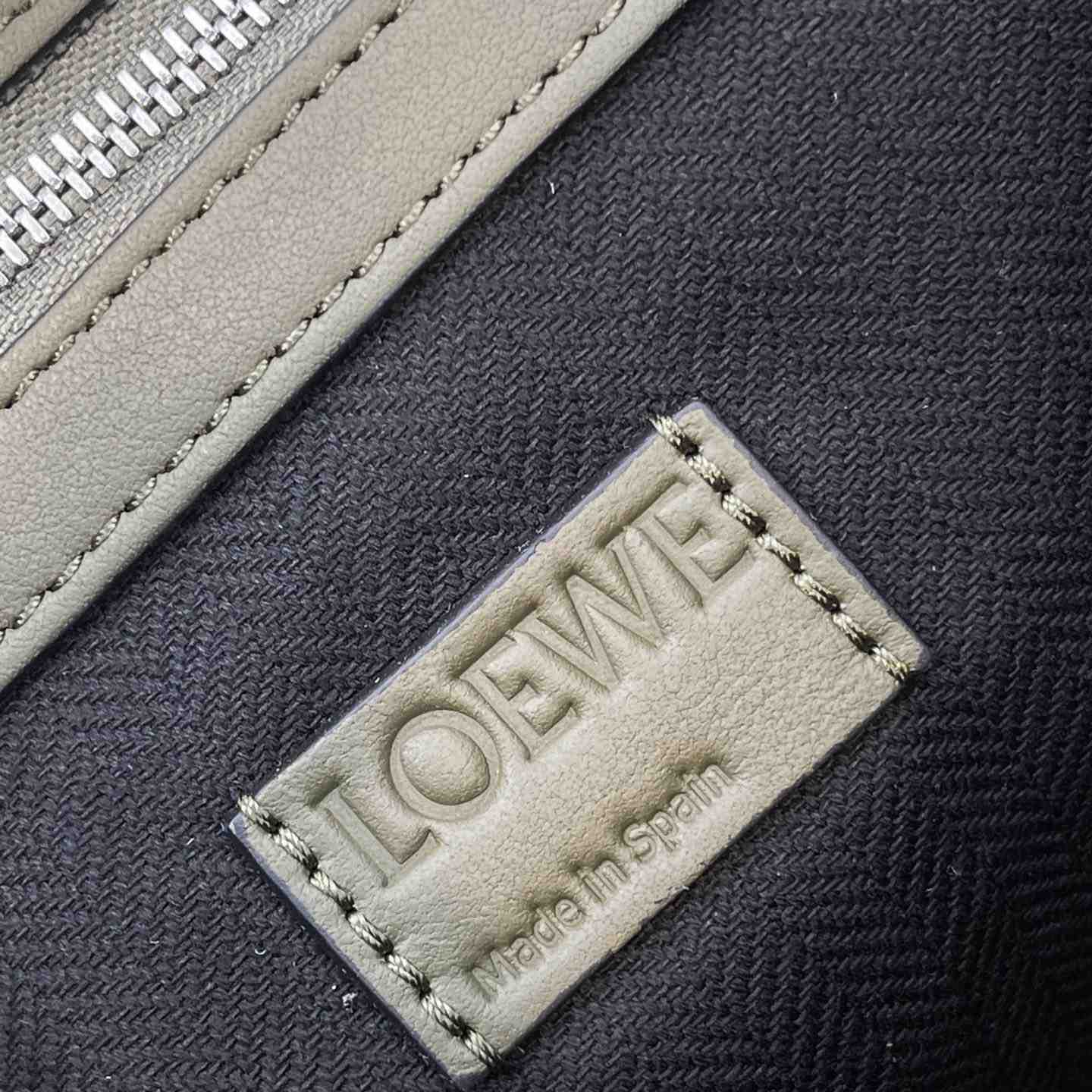 Loewe Buckle Horizontal Tote In Classic Calfskin(38.7-32.9-9.2cm) - DopestKickz