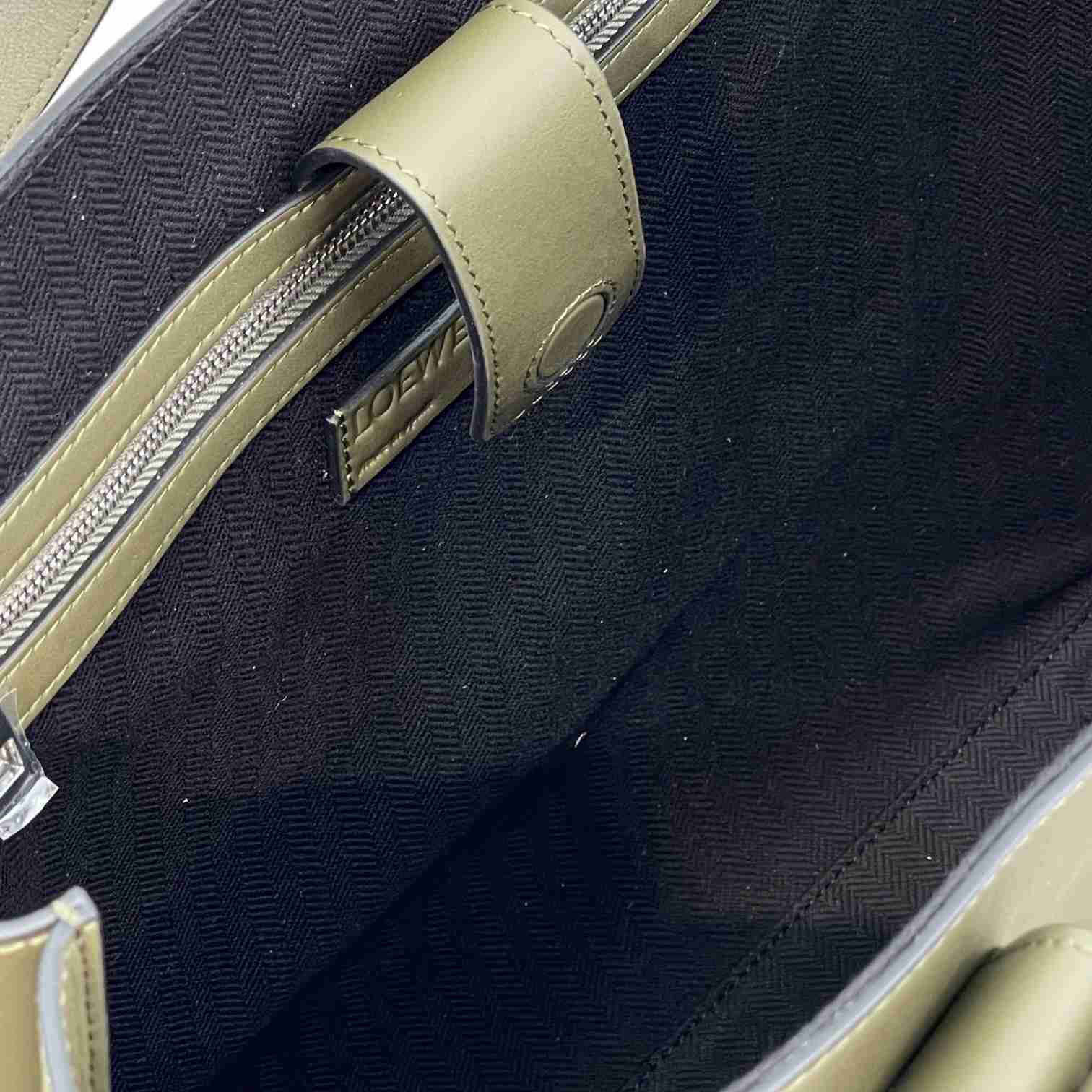 Loewe Buckle Horizontal Tote In Classic Calfskin(38.7-32.9-9.2cm) - DopestKickz