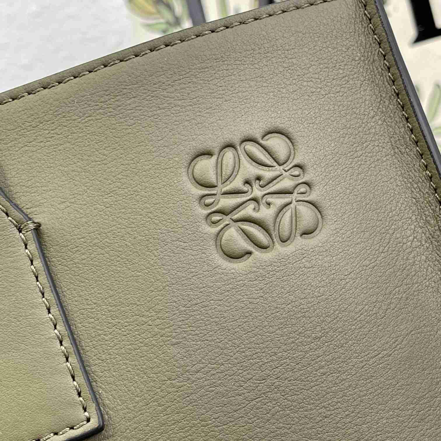 Loewe Buckle Horizontal Tote In Classic Calfskin(38.7-32.9-9.2cm) - DopestKickz