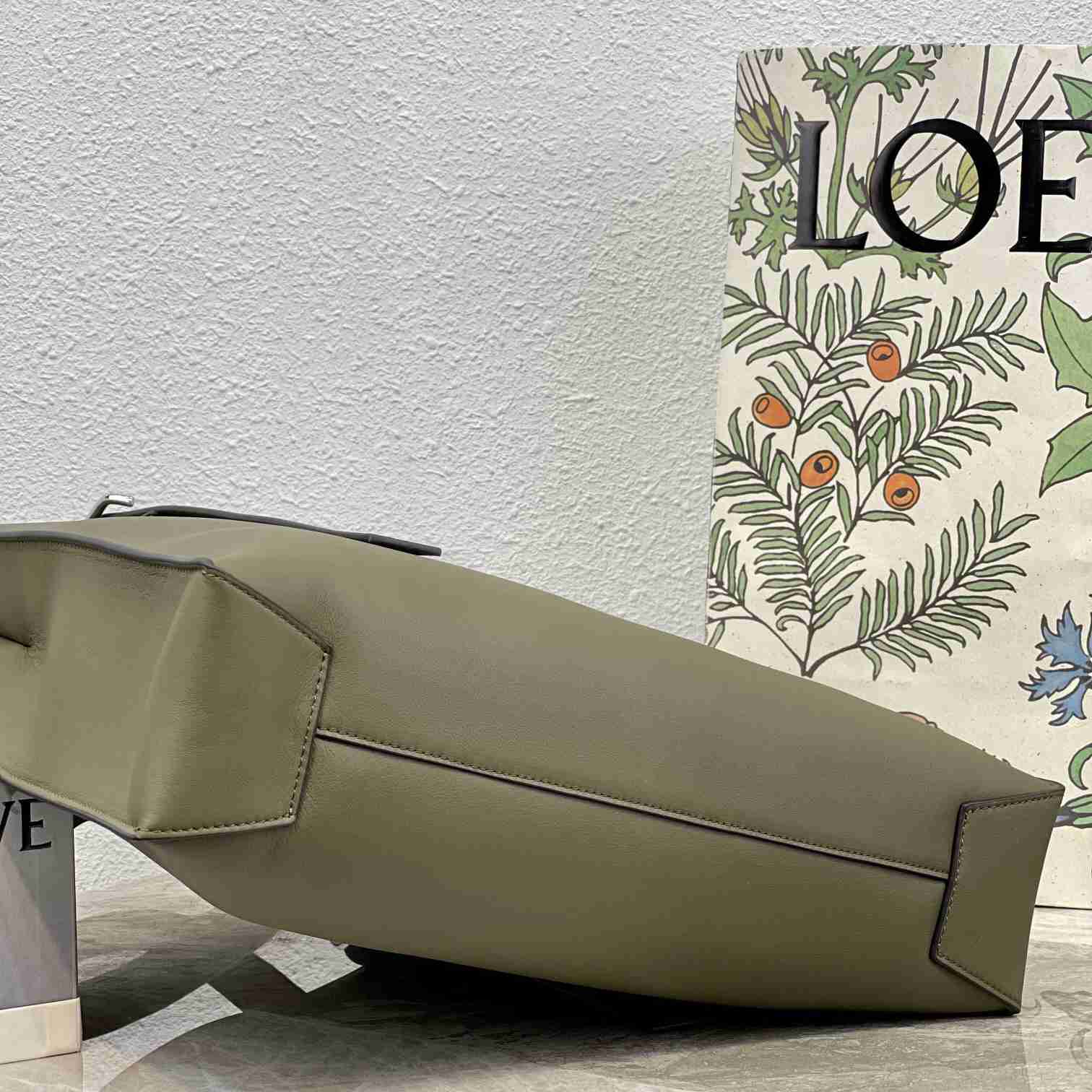 Loewe Buckle Horizontal Tote In Classic Calfskin(38.7-32.9-9.2cm) - DopestKickz