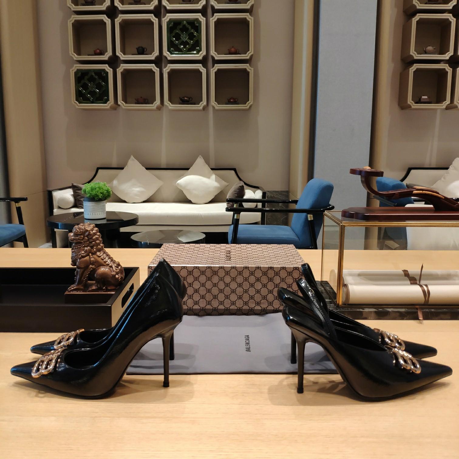 Balenciaga BB Leather Pumps - DopestKickz