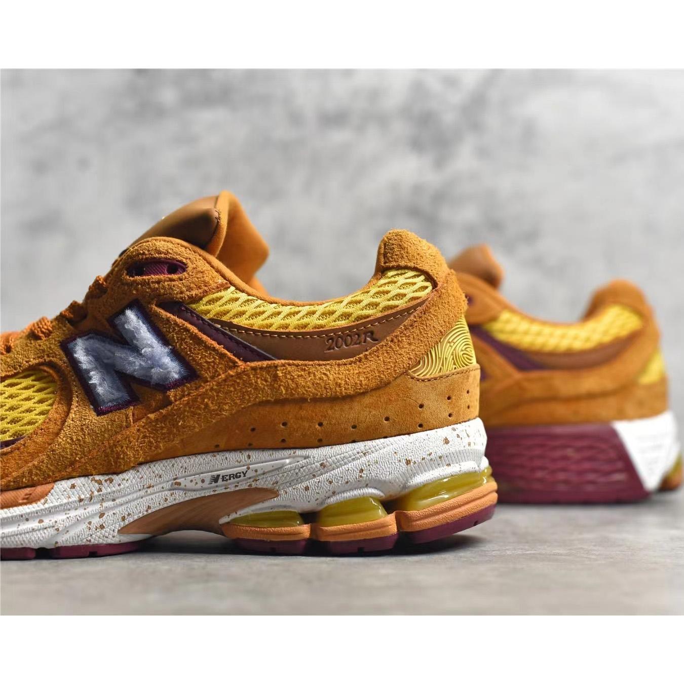 New Balance x SaleheBembury WL2002 Sneakers            - DopestKickz