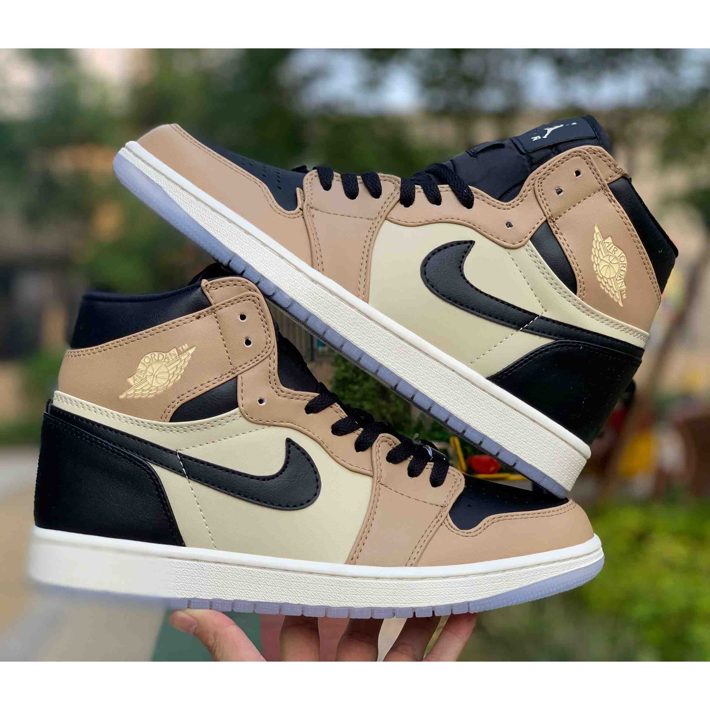 Air Jordan 1 AJ1 Sneaker    AH7389-003 - DopestKickz