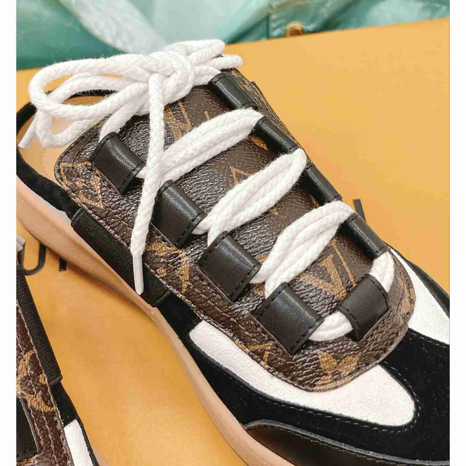 Louis Vuitton Lous Open Back Sneaker    1AAOOH - DopestKickz