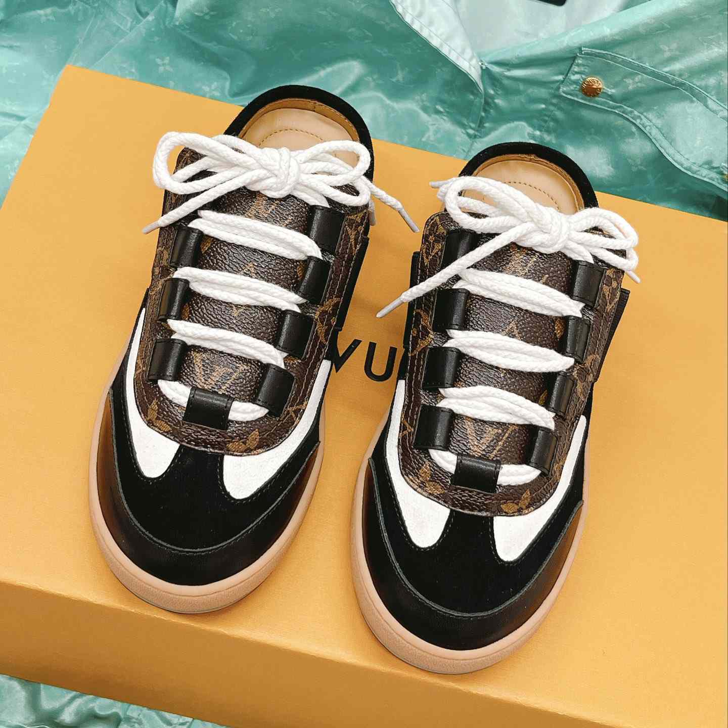 Louis Vuitton Lous Open Back Sneaker    1AAOOH - DopestKickz