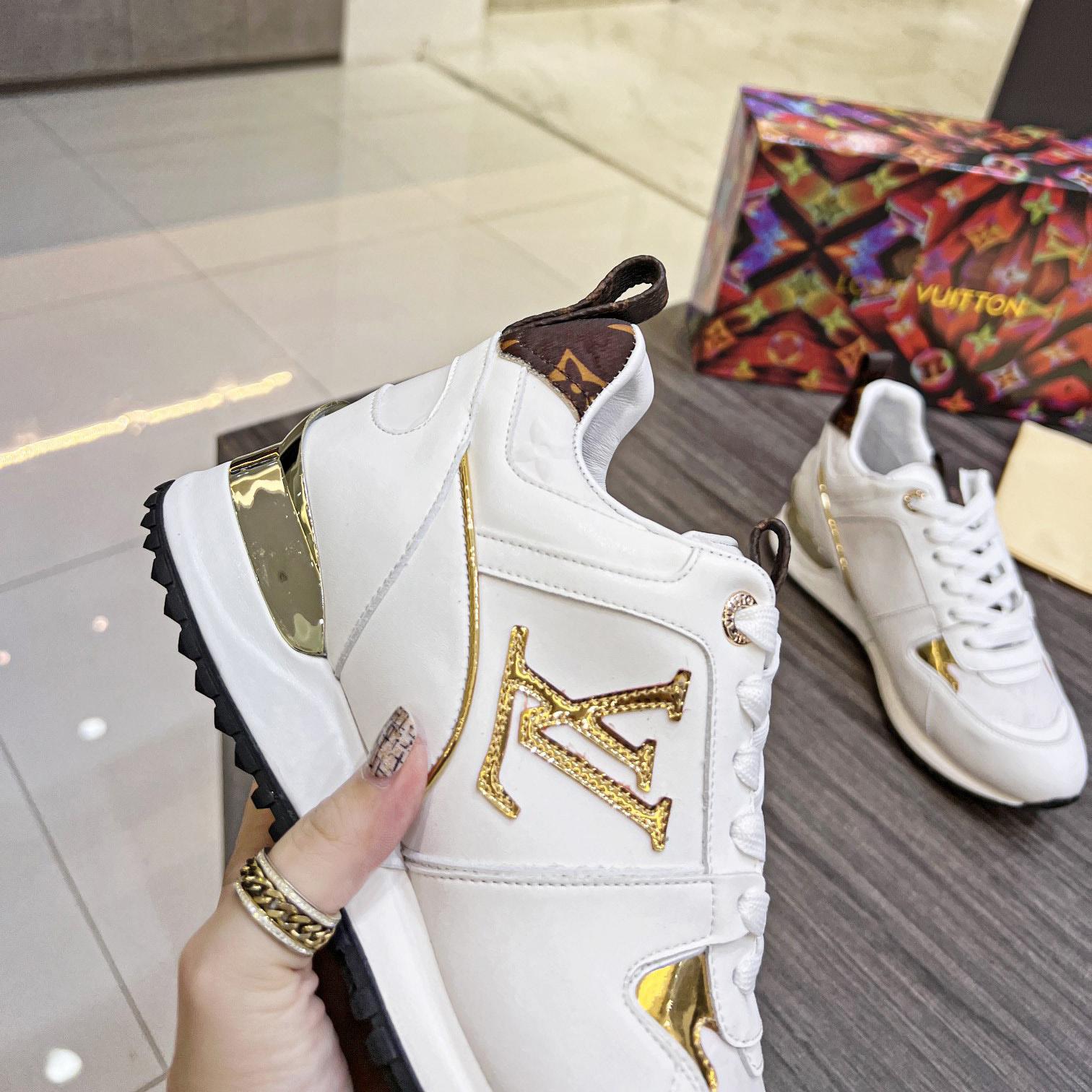 Louis Vuitton Run away Sneaker      1AAP40 - DopestKickz