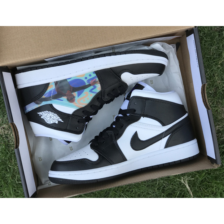 Air Jordan 1 Mid (GS） Sneaker      DR9495-001 - DopestKickz