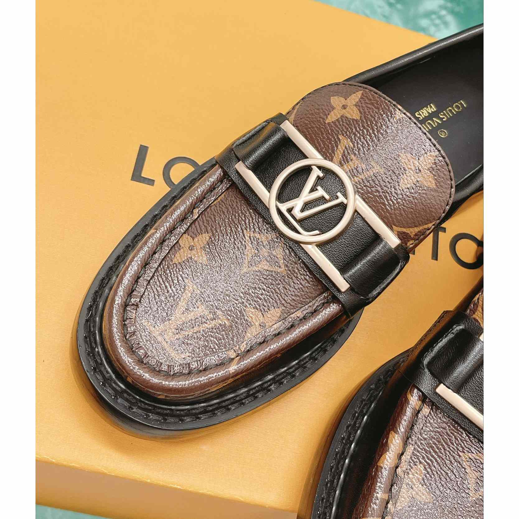 Louis Vuitton Academy Loafer    1A7TXK - DopestKickz
