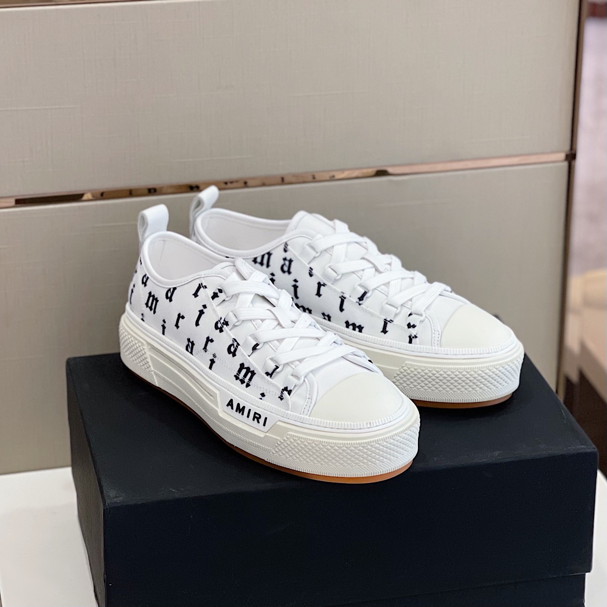 Amiri Male Low Top Sneaker - DopestKickz