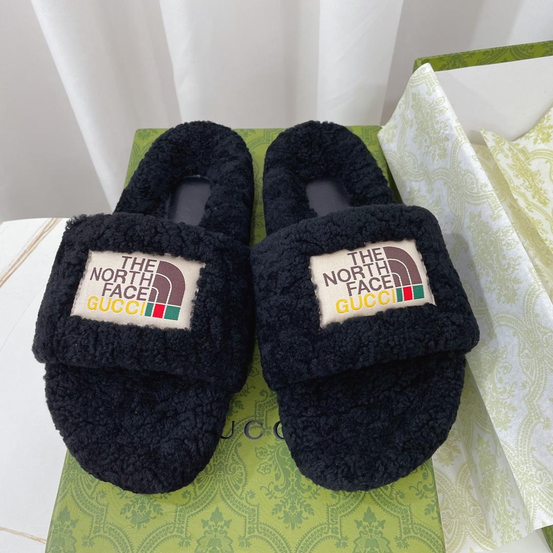 The North Face x Gucci Slide - DopestKickz