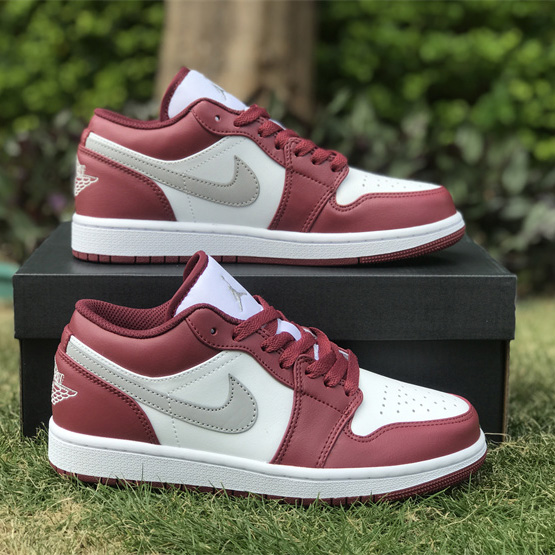Air Jordan 1 Low Sneaker     553560-615 - DopestKickz