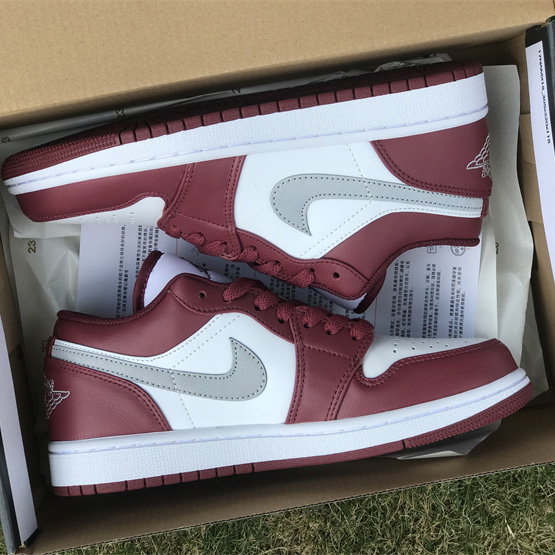 Air Jordan 1 Low Sneaker     553560-615 - DopestKickz
