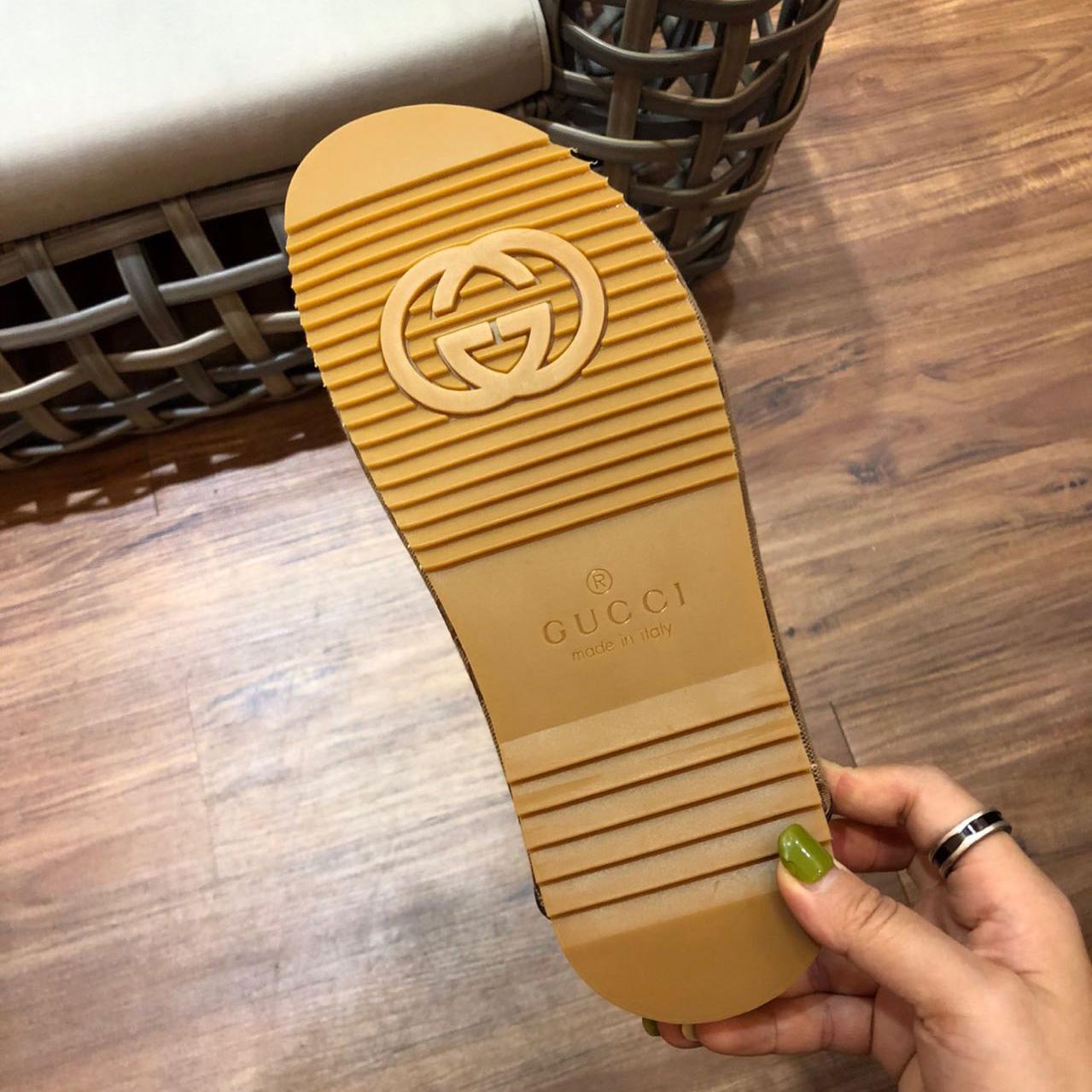 Gucci Men's Slide Sandal With Straps - DopestKickz