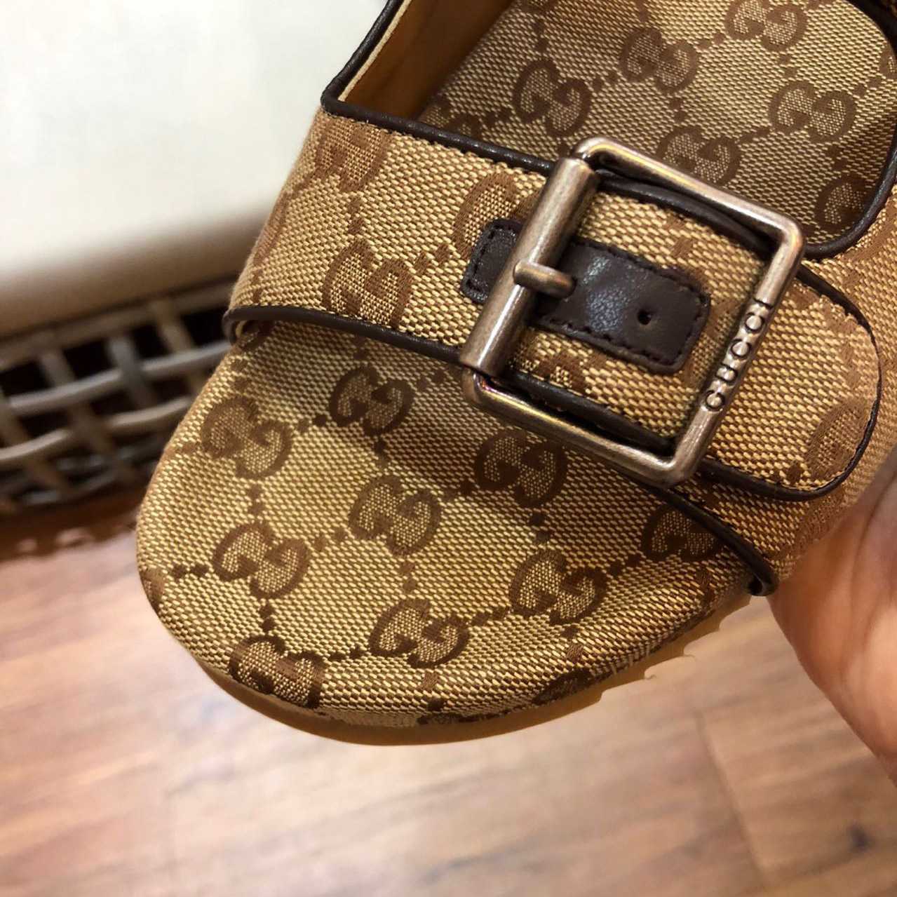 Gucci Men's Slide Sandal With Straps - DopestKickz