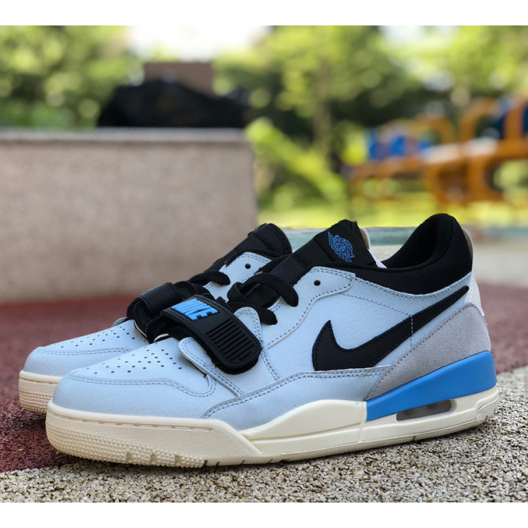 Air Jordan AJ312 Low Sneaker      CD7069-400 - DopestKickz