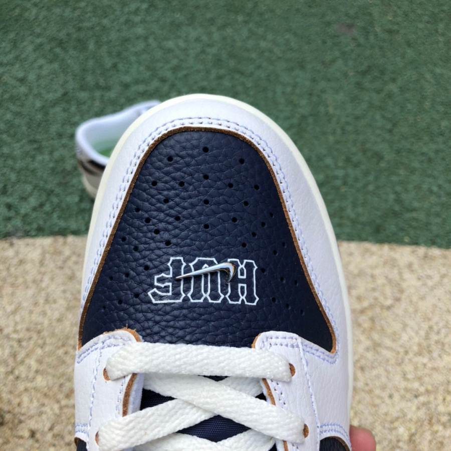 Huf x Nike SB Dunk Low Nyc Sneaker        FD8775-100 - DopestKickz
