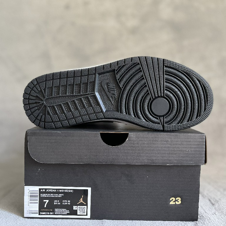 Air Jordan 1 Low AJ1 WH LV Sneaker   DM6216-001 - DopestKickz