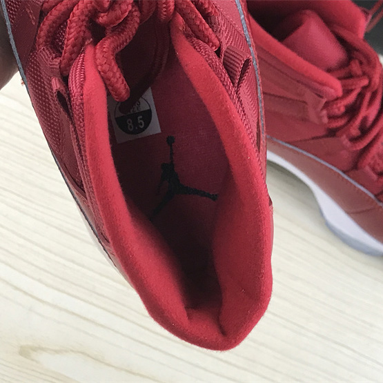 Air Jordan 11  Sneaker    378037-623  - DopestKickz