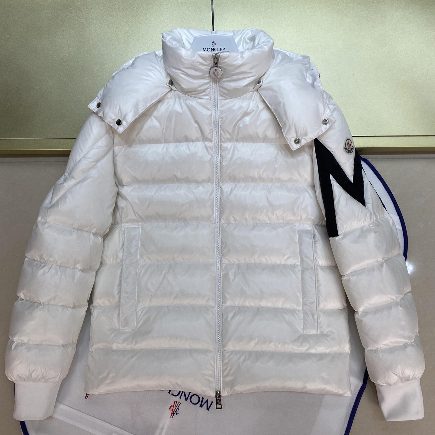 Moncler Corydale Short Down Jacket - DopestKickz