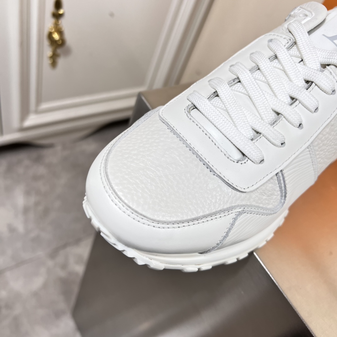 Louis Vuitton Run Away Sneaker      1A9ZK2 - DopestKickz