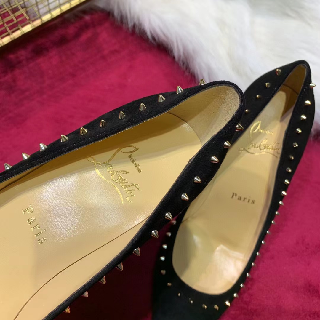 Christian Louboutin Anjalina Pumps  - DopestKickz