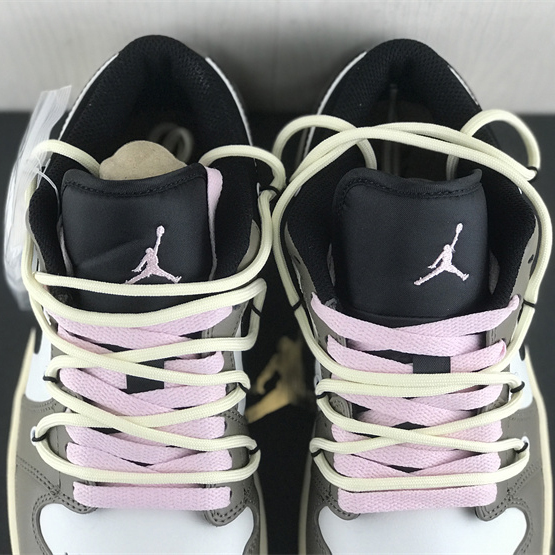 Air Jordan 1 Low Sneaker   553558-062 - DopestKickz
