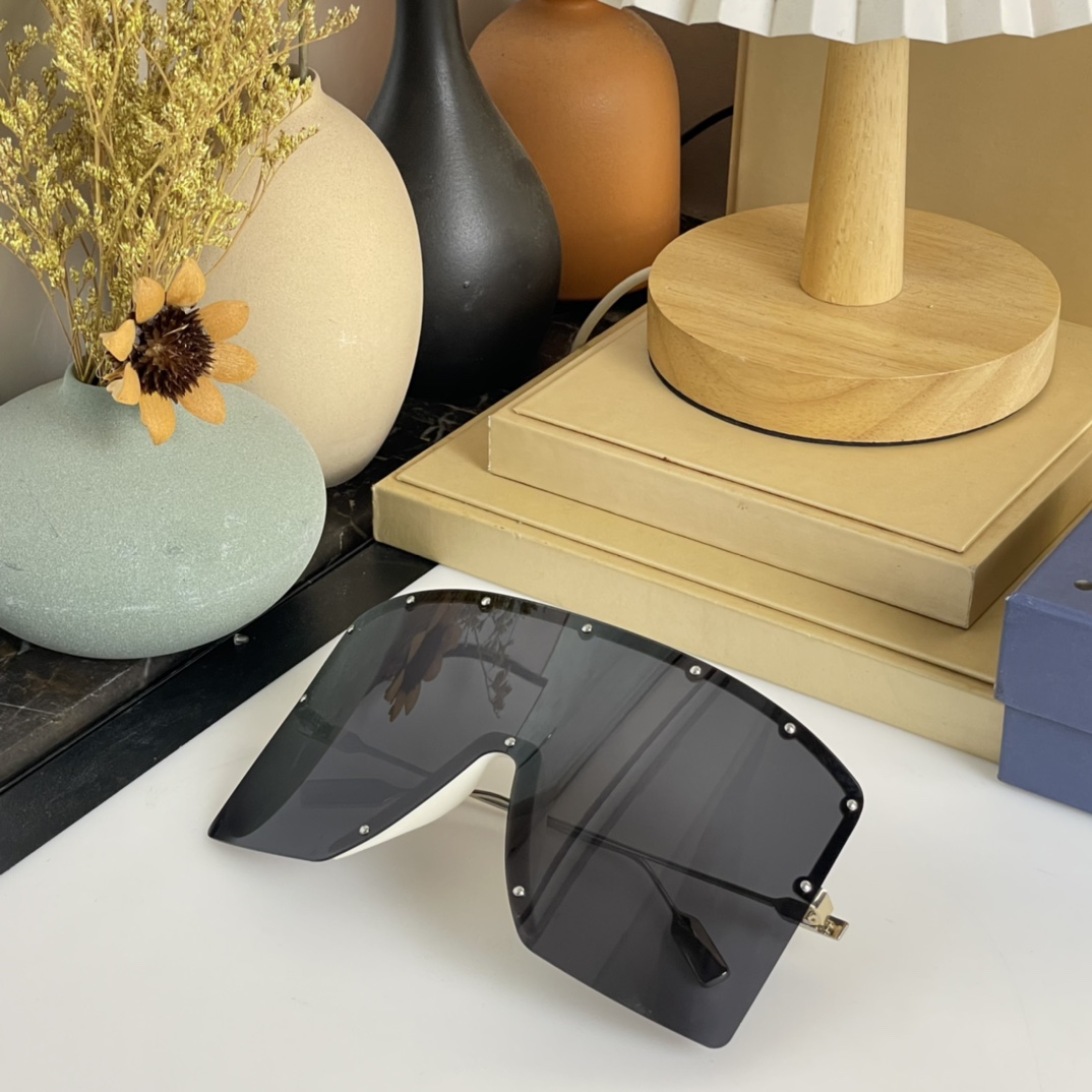 Gucci Mask-Shaped Sunglasses     GG1244 - DopestKickz