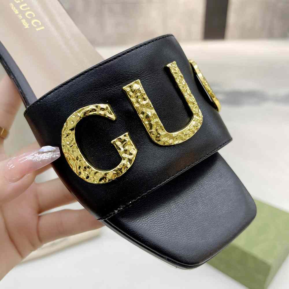 Gucci Women's 'Gucci' Slide Sandal - DopestKickz