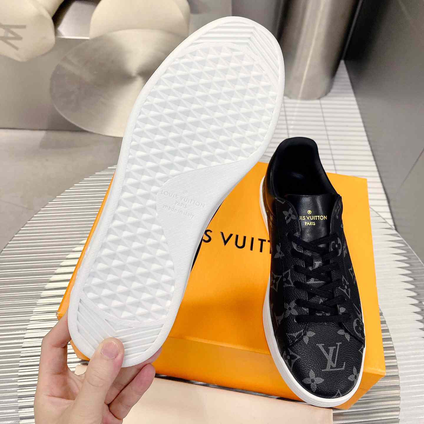 Louis Vuitton Luxembourg Samothrace Sneakers     1A4PAT - DopestKickz