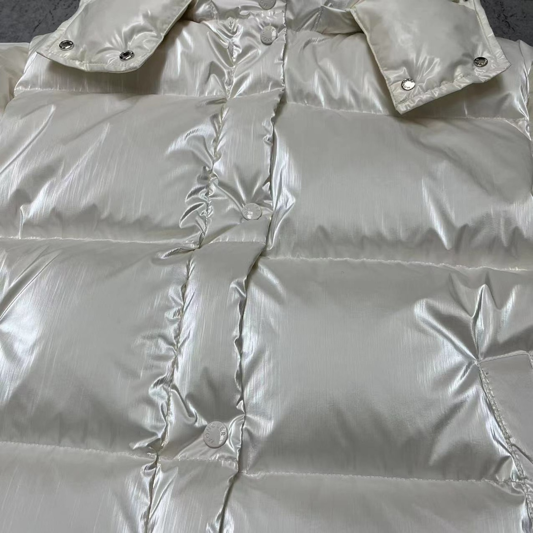Moncler Gaou Short Down Jacket - DopestKickz