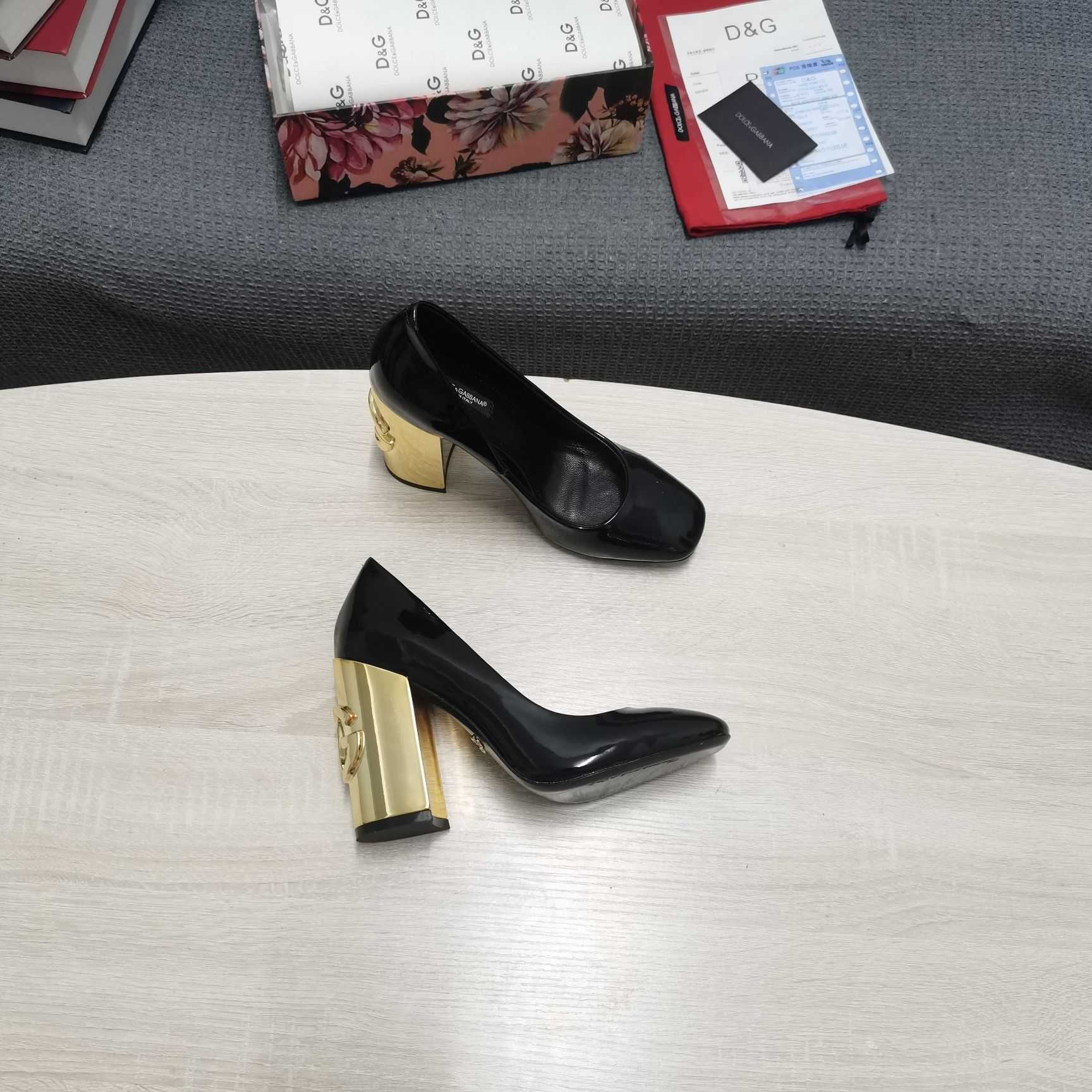 Dolce & Gabbana Patent Leather Pumps With DG Karol Heel - DopestKickz