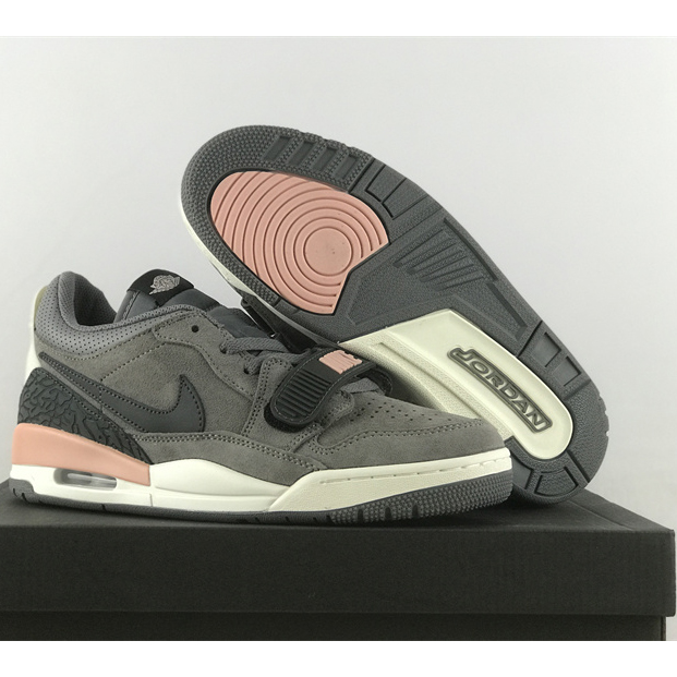 Air Jordan AJ312 Low Sneaker      CD7069-002 - DopestKickz