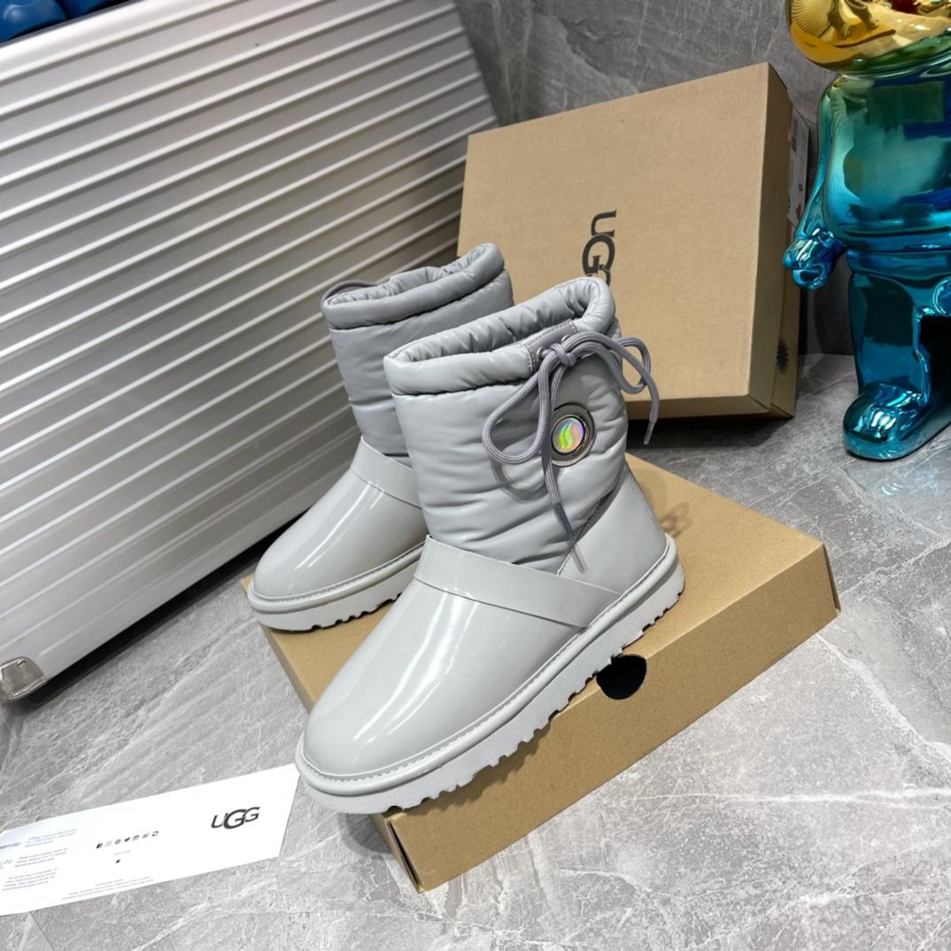 Ugg Logo Boots - DopestKickz