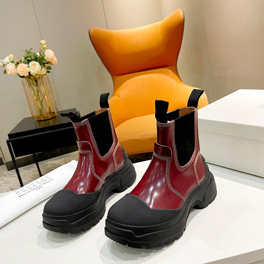 Maison Margiela Leather Chelsea Boots - DopestKickz