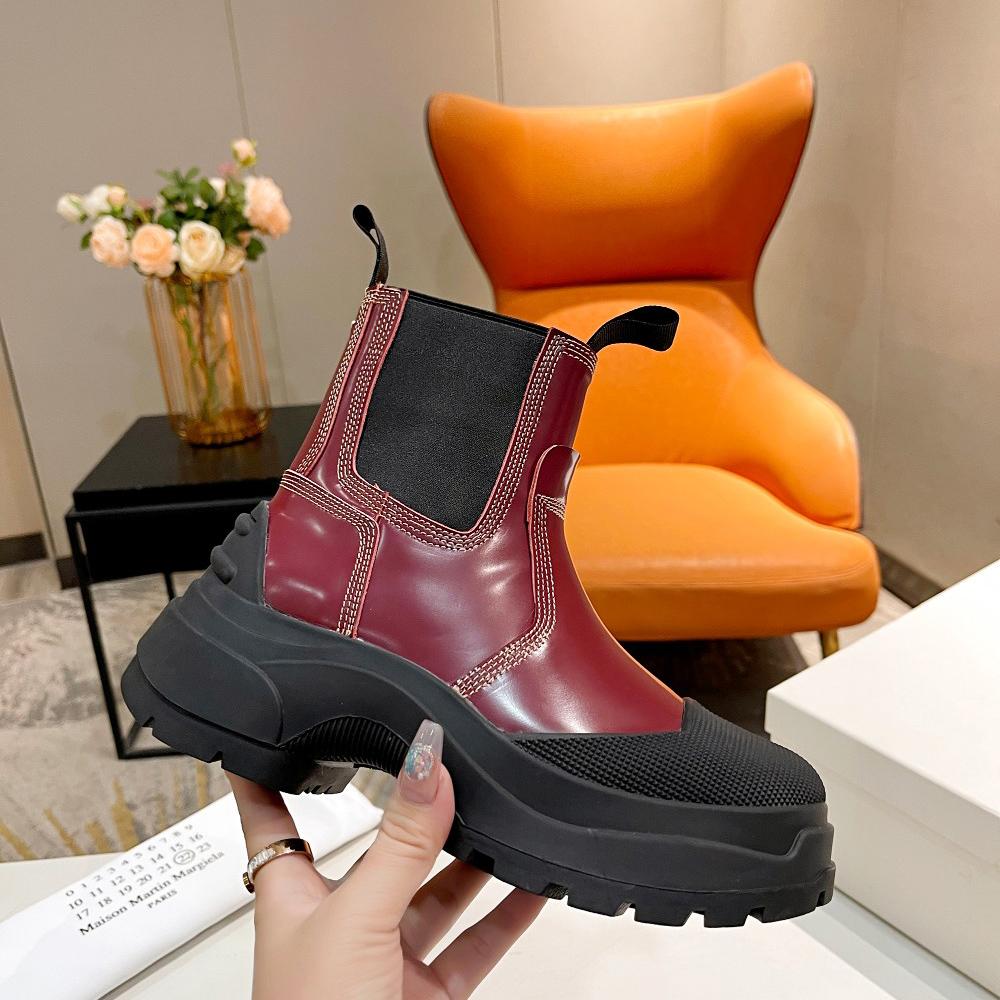 Maison Margiela Leather Chelsea Boots - DopestKickz