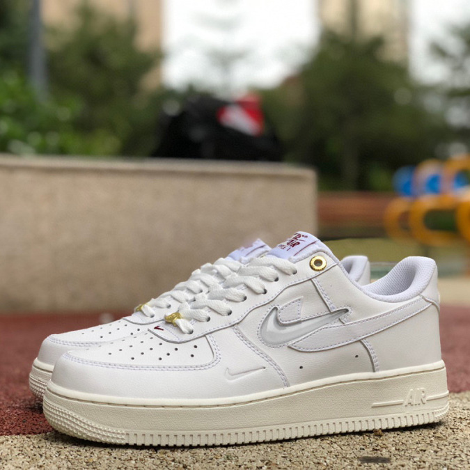 Air Force 1’07 Low Premium"White Sail Team Red" Sneaker   DQ7664-100 - DopestKickz